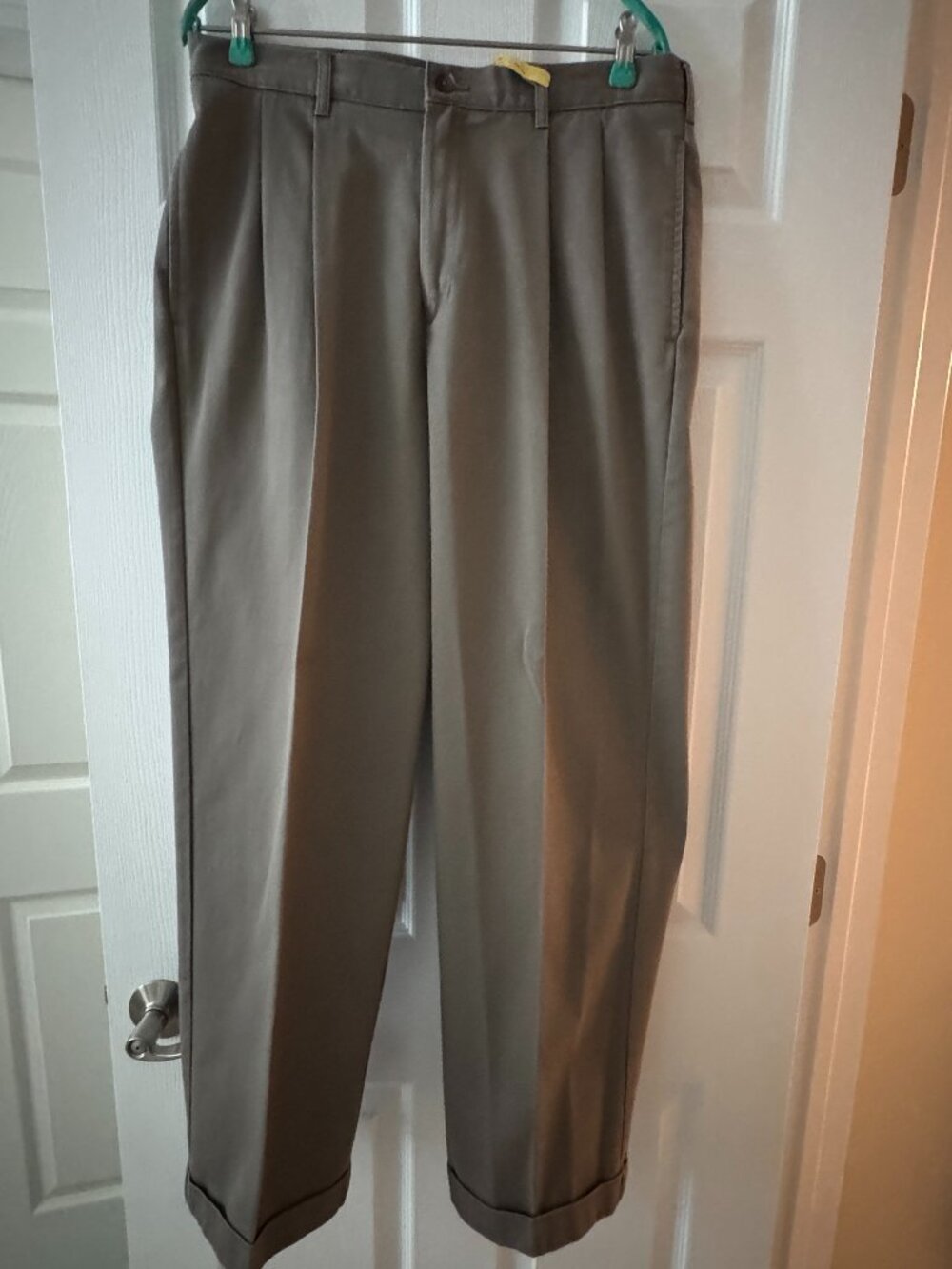 Cotton tailored khaki chino slacks by Geoffrey Beene  - 32x30 - Dark khaki tan